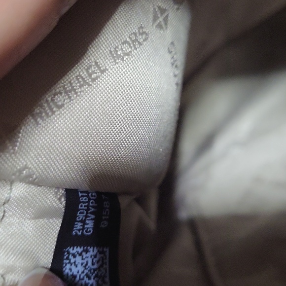 Michael Kors Jet Set Blue Crossbody Bag - Picture 11 of 12